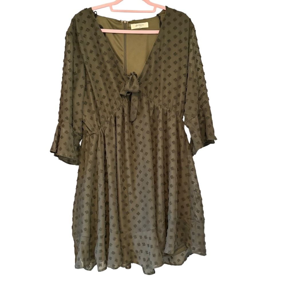 NWT, A Beautiful Soul Olive Flock Spot 3/4 Sleeve Tie Bow V-Neck, Sz 1X - Picture 9 of 15